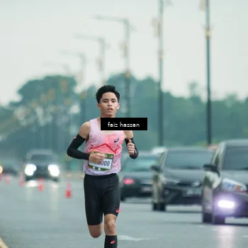 Runner Photo 7699963