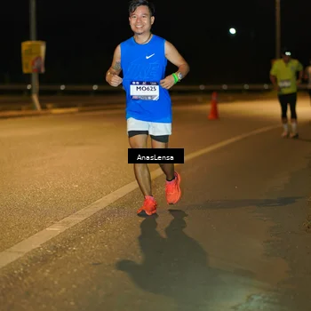 Runner Photo 7699969