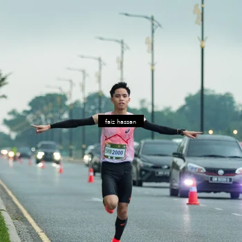 Runner Photo 7699973