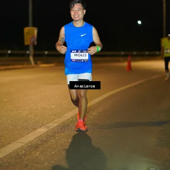 Runner Photo 7699974