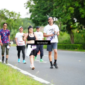 Runner Photo 7699978