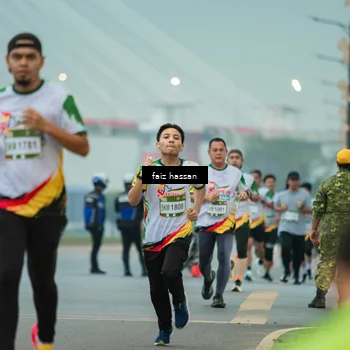 Runner Photo 7699990