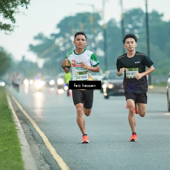 Runner Photo 7699992