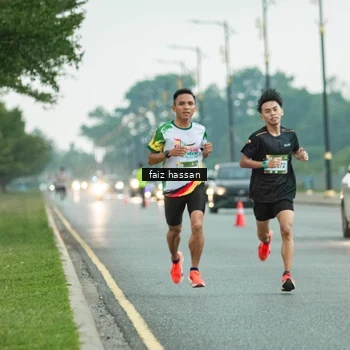 Runner Photo 7699993