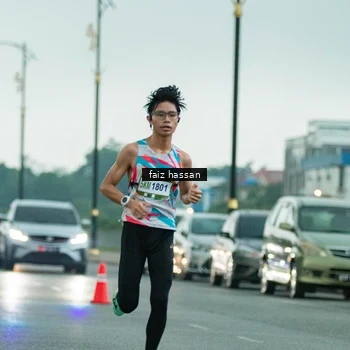 Runner Photo 7699996