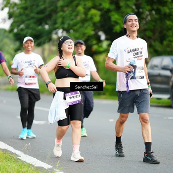 Runner Photo 7700001