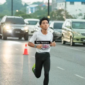 Runner Photo 7700004