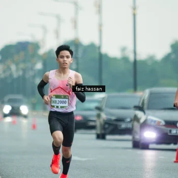 Runner Photo 7700006