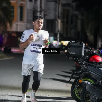 Runner Photo 7700023