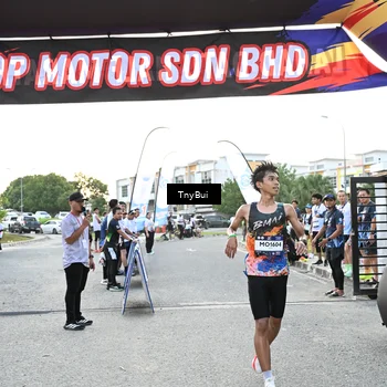 Runner Photo 7700024