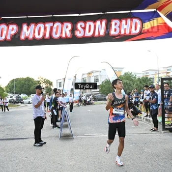 Runner Photo 7700031
