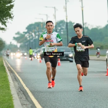 Runner Photo 7700034