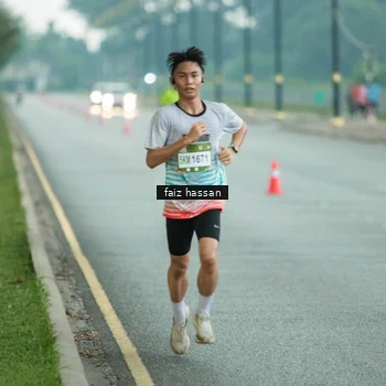 Runner Photo 7700043