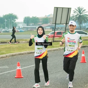 Runner Photo 7700046