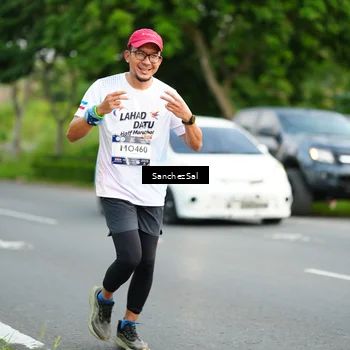 Runner Photo 7700052