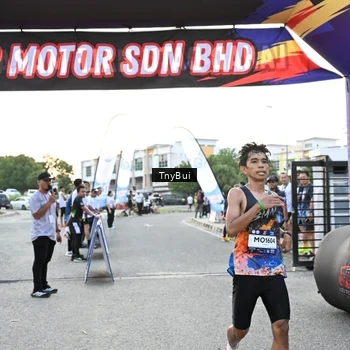 Runner Photo 7700056