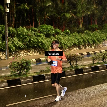 Runner Photo 7700068