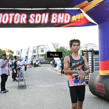 Runner Photo 7700072