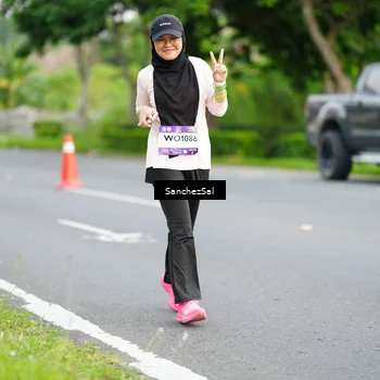Runner Photo 7700084