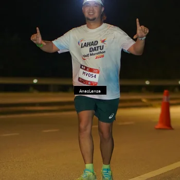 Runner Photo 7700094