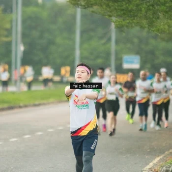 Runner Photo 7700107