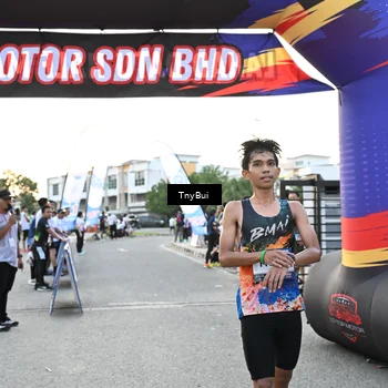 Runner Photo 7700108