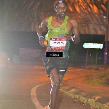 Runner Photo 7700118