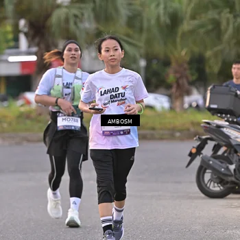 Runner Photo 7700119