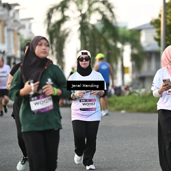 Runner Photo 7700140