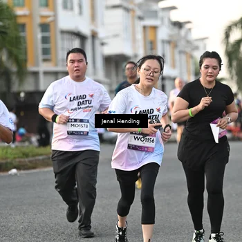 Runner Photo 7700144