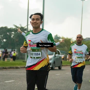Runner Photo 7700149