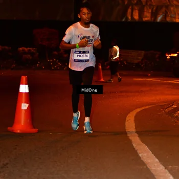 Runner Photo 7700152