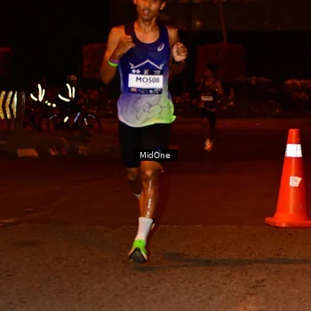 Runner Photo 7700156