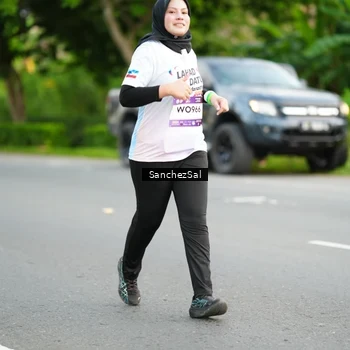 Runner Photo 7700159
