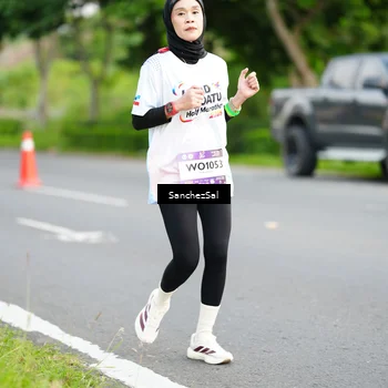 Runner Photo 7700171