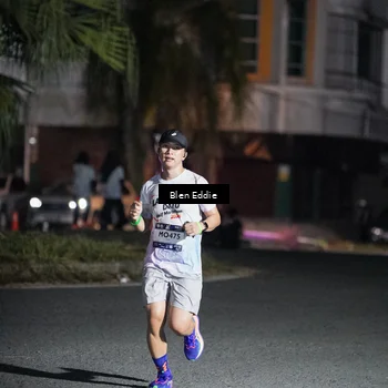 Runner Photo 7700182
