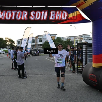 Runner Photo 7700187