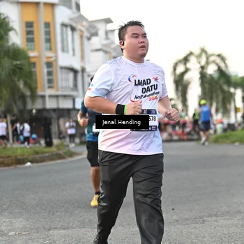 Runner Photo 7700189