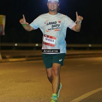 Runner Photo 7700202