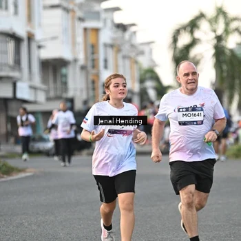 Runner Photo 7700203