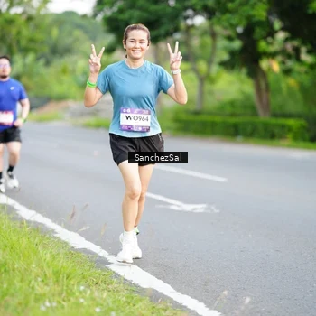 Runner Photo 7700204
