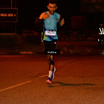 Runner Photo 7700212