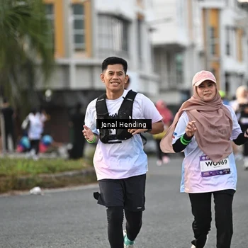Runner Photo 7700244