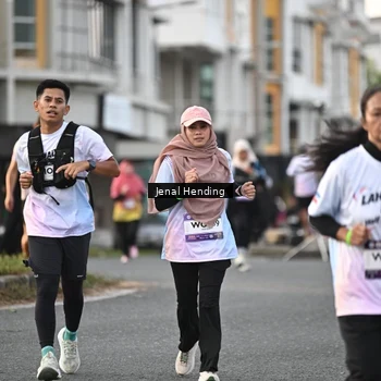 Runner Photo 7700245