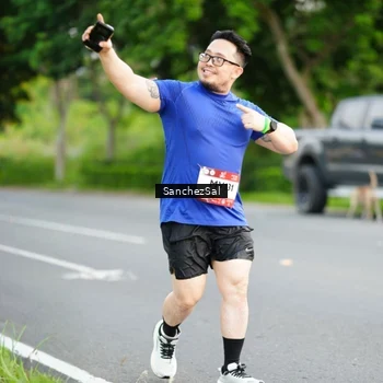 Runner Photo 7700247