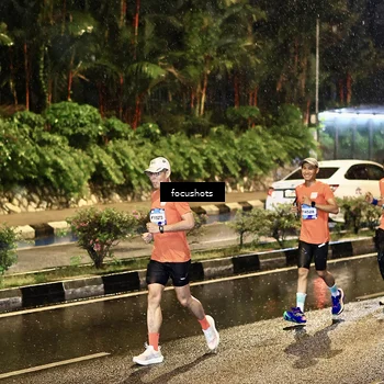 Runner Photo 7700254