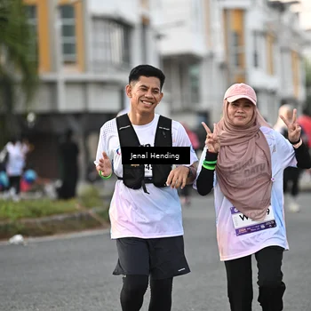 Runner Photo 7700256