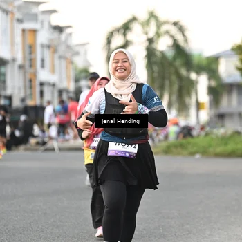 Runner Photo 7700272