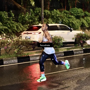 Runner Photo 7700275