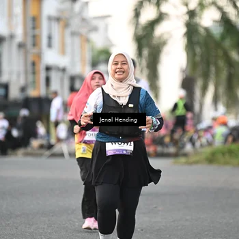 Runner Photo 7700278